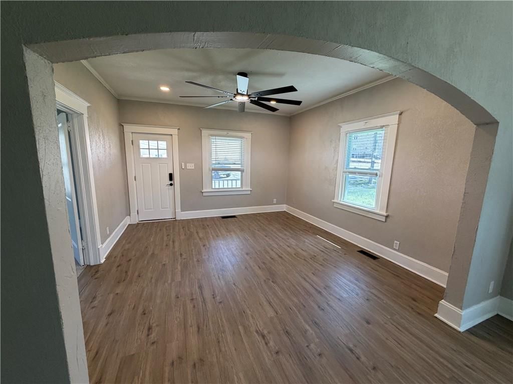208 N Camden Street — photo 5