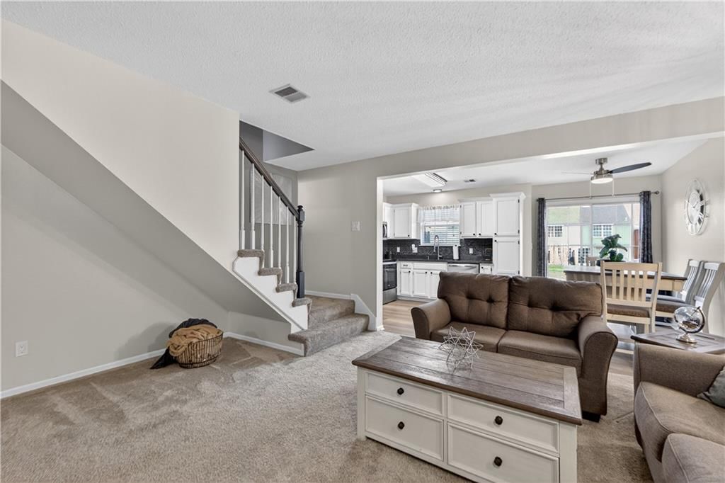 5583 Sunrise Meadow Lane — photo 9