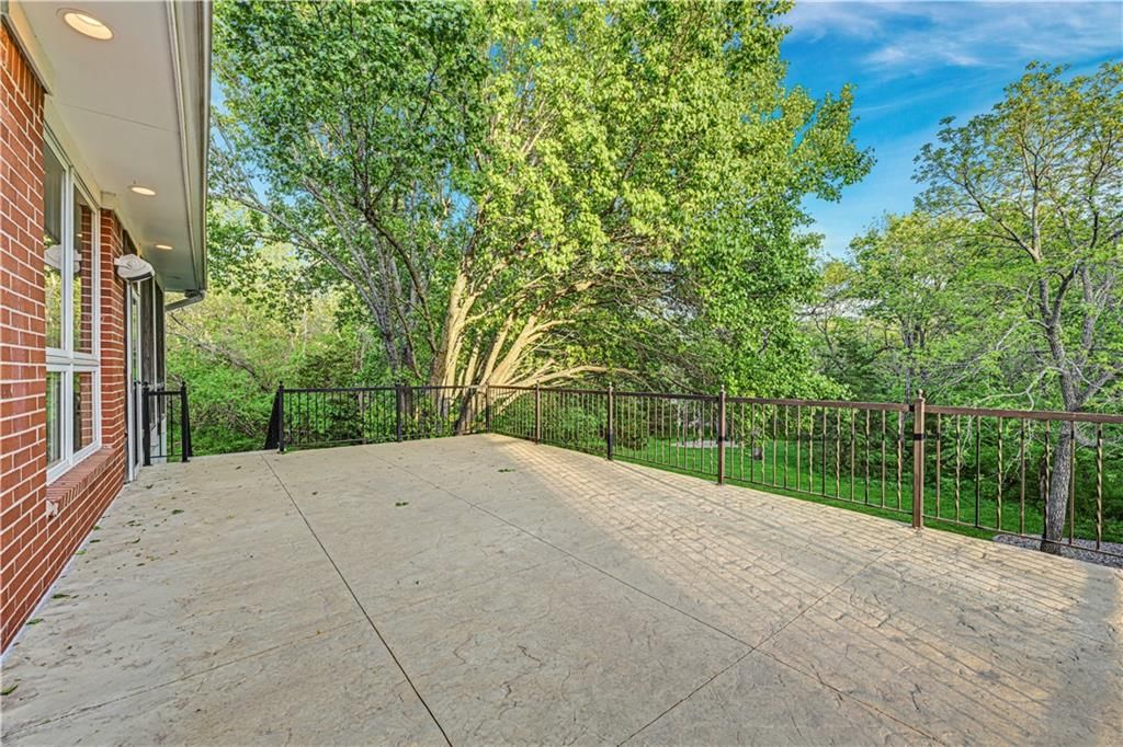 8200 W 172nd Terrace — photo 35