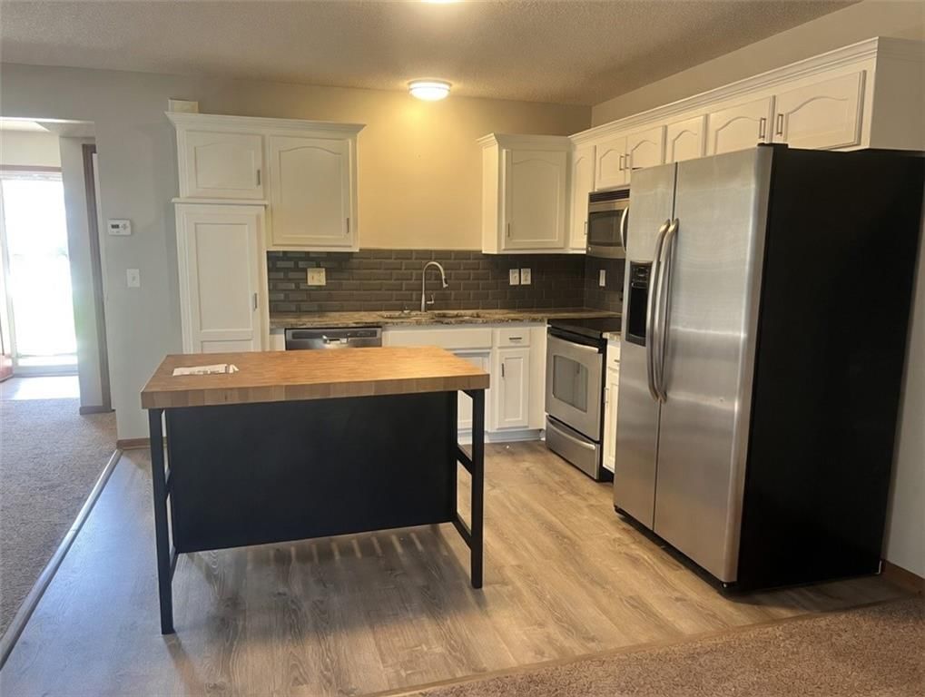 1611 SW Highland Drive — photo 2
