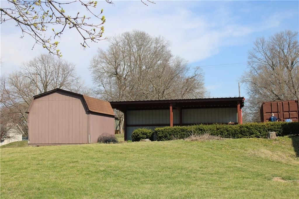 4033 NE Parvin Road — photo 4