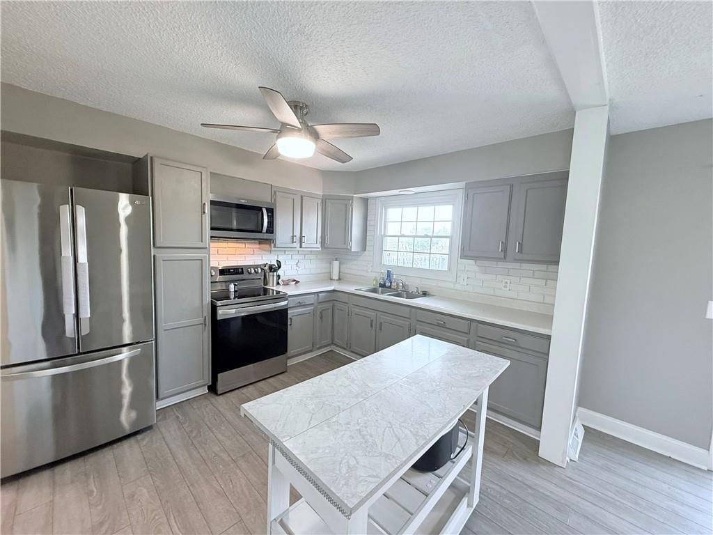 503 W Elk Street — photo 5