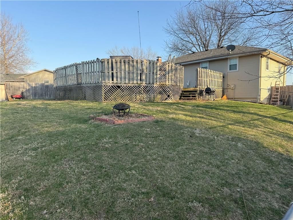 503 W Elk Street — photo 18