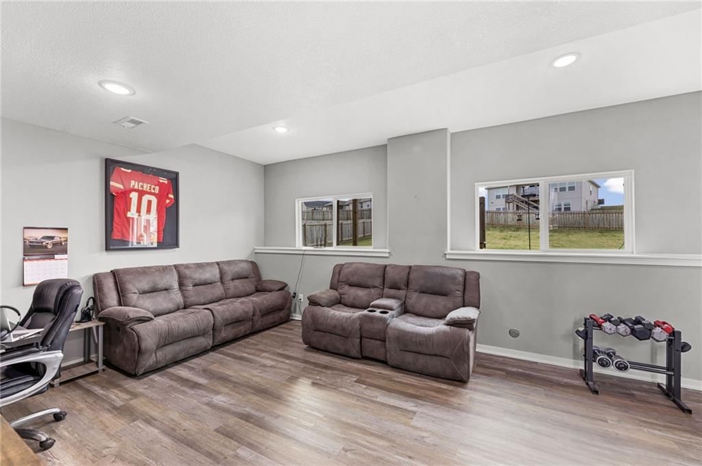 11722 N Manning Avenue — photo 35