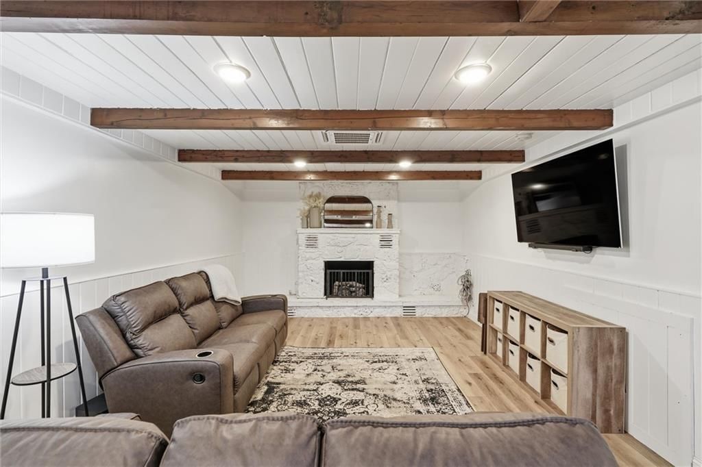309 N Madison Avenue — photo 14