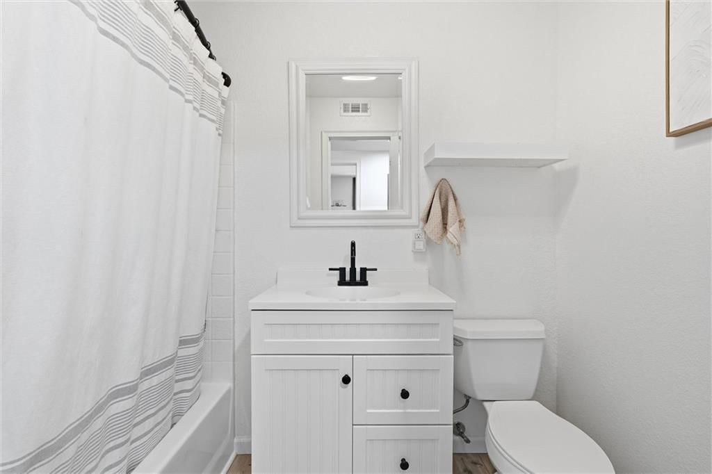 309 N Madison Avenue — photo 23