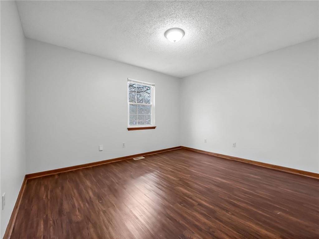 1302 Huntington Circle — photo 17