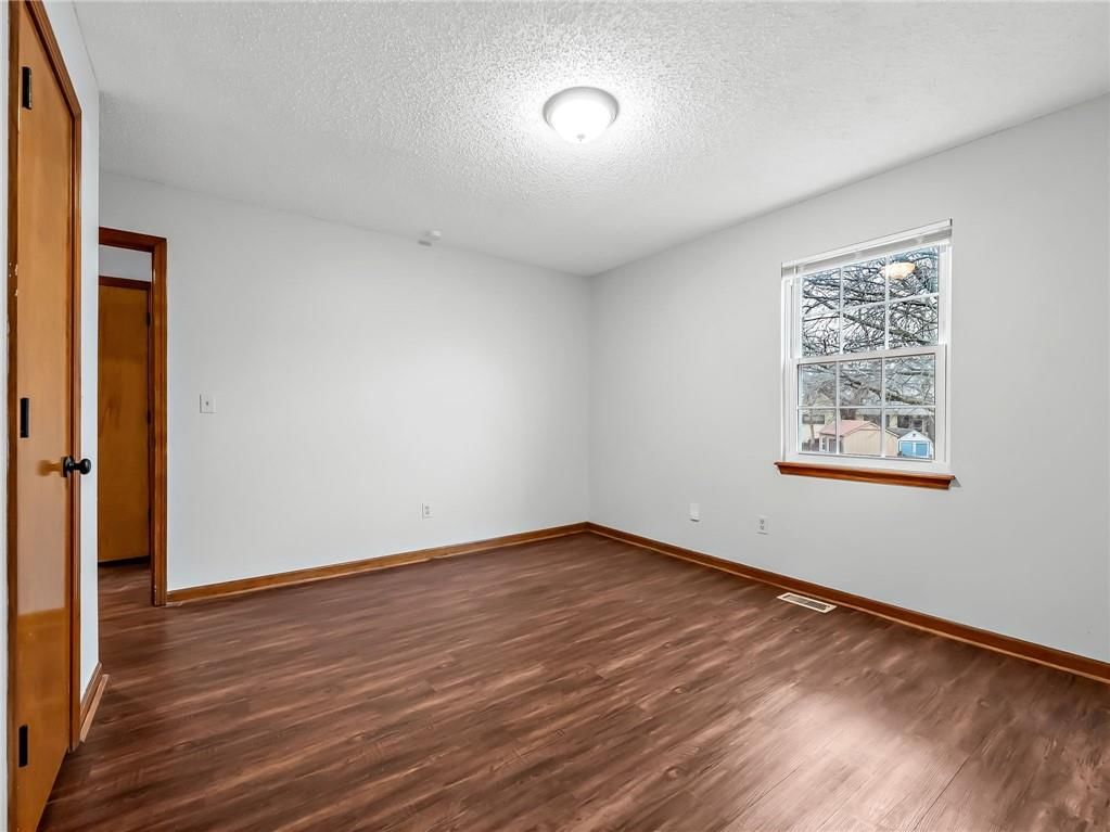 1302 Huntington Circle — photo 18