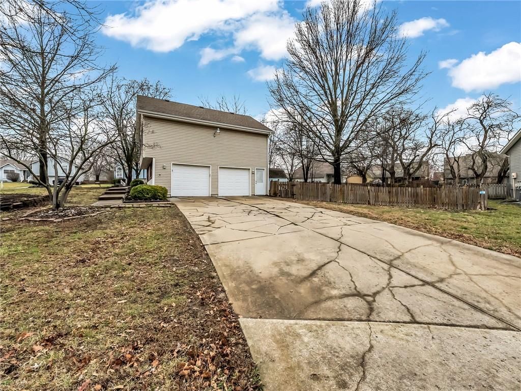 1302 Huntington Circle — photo 23