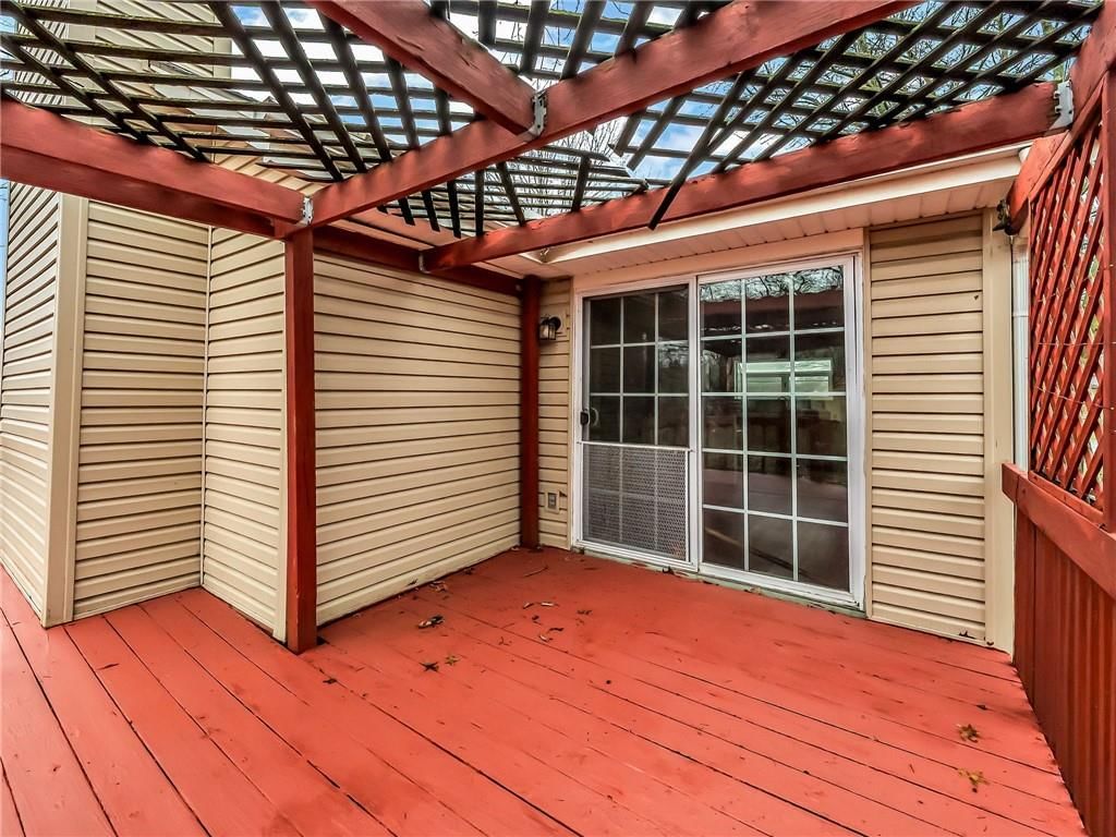1302 Huntington Circle — photo 25