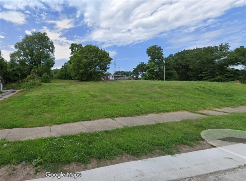 1706 Greeley Avenue — photo 1