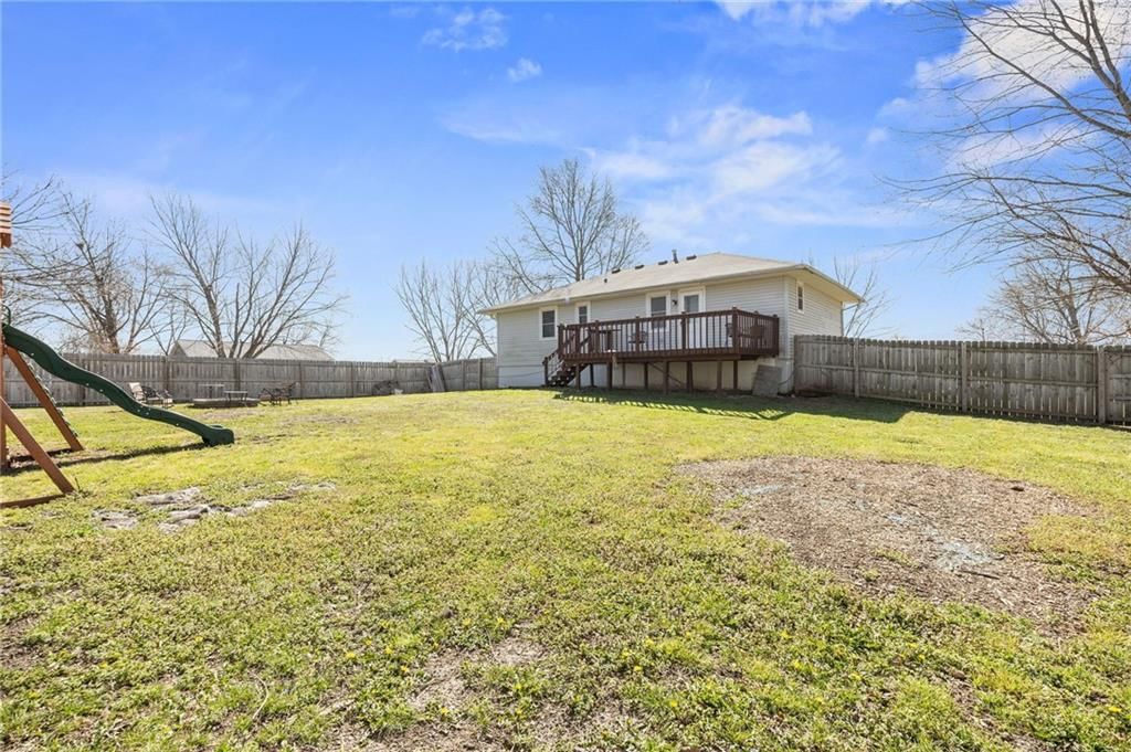 271 NW 75 Road — photo 32