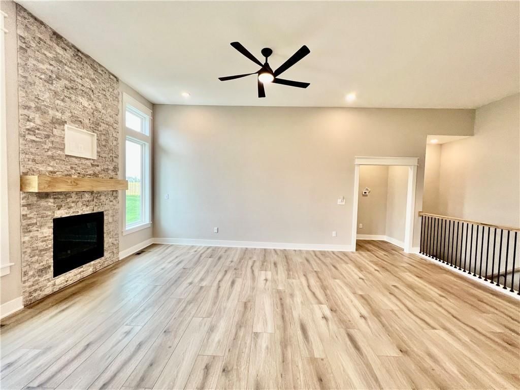 1921 Longview Drive — photo 10