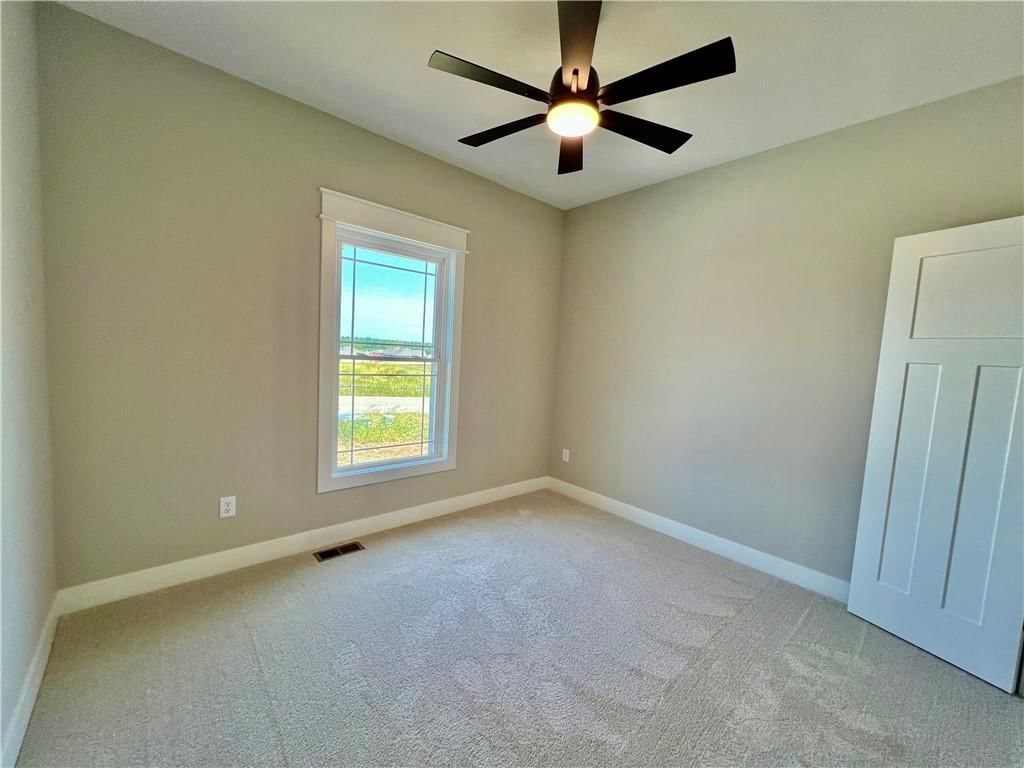 1921 Longview Drive — photo 24
