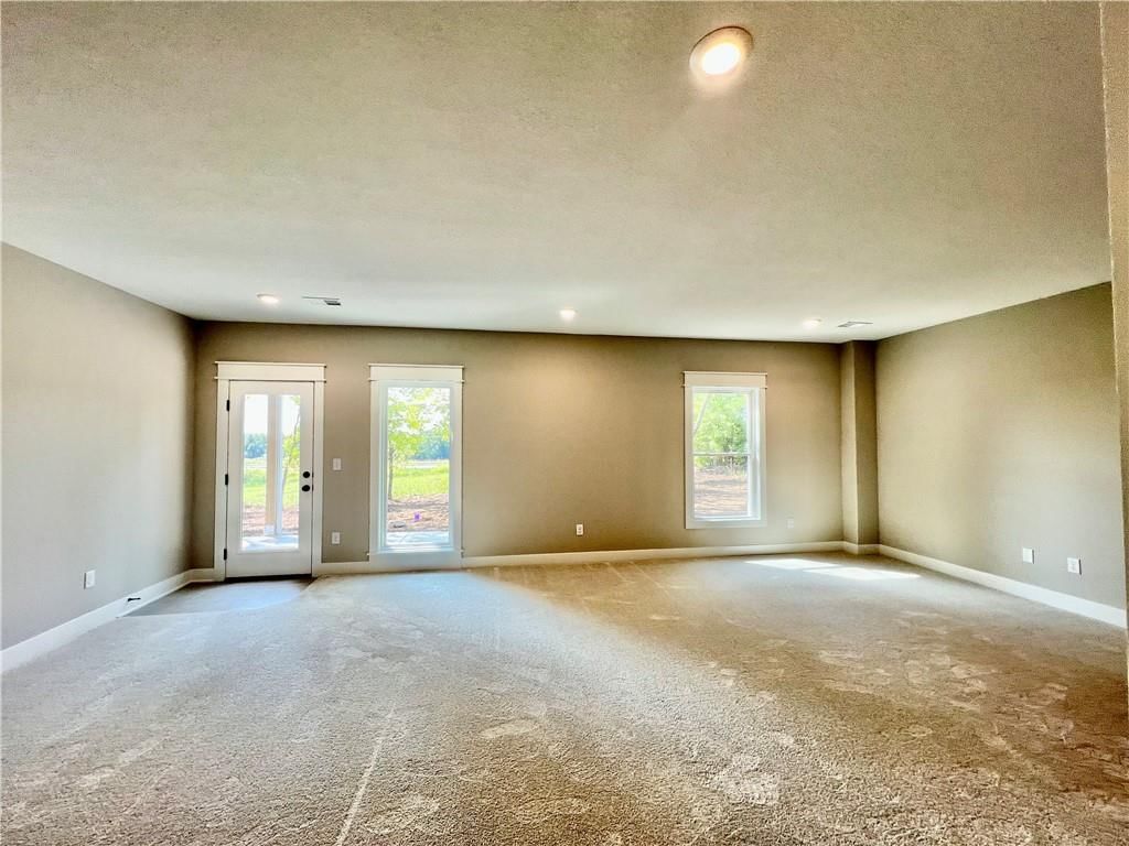 1921 Longview Drive — photo 29