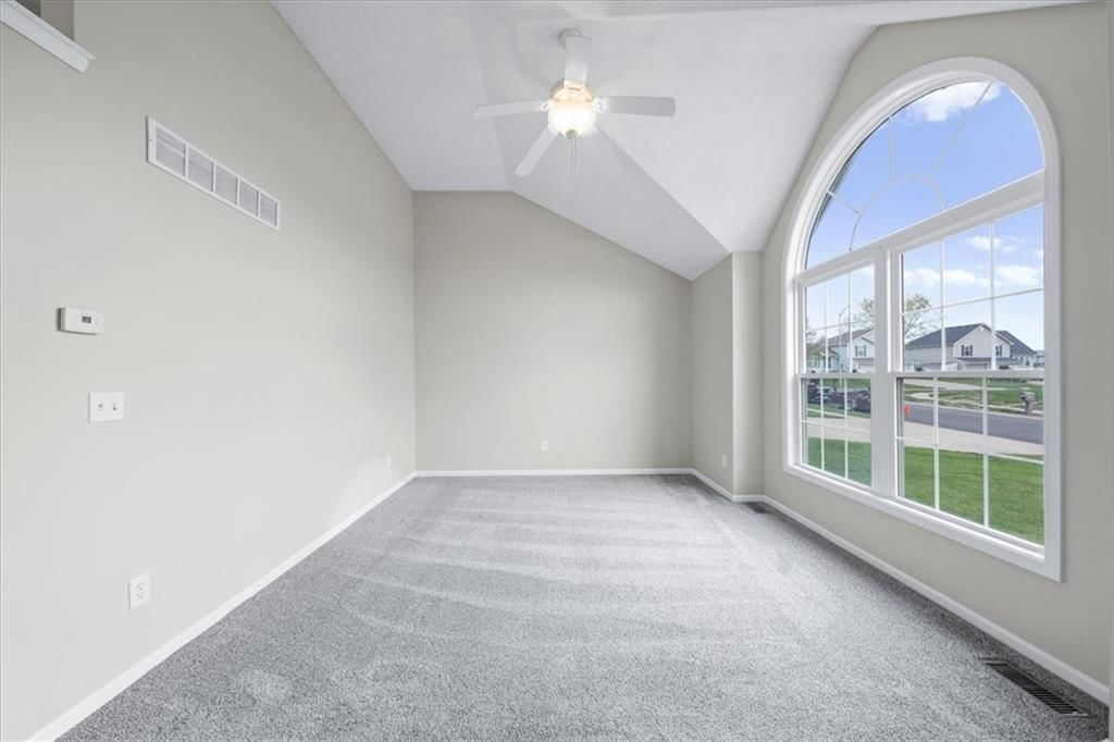 8424 N Winfield Avenue — photo 5