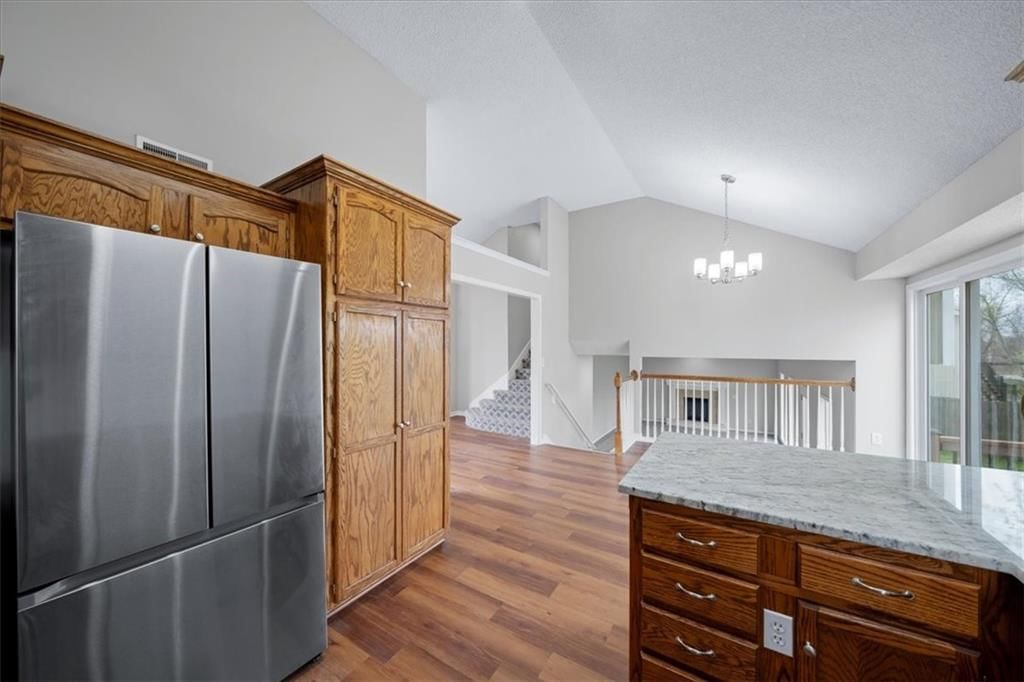 8424 N Winfield Avenue — photo 10