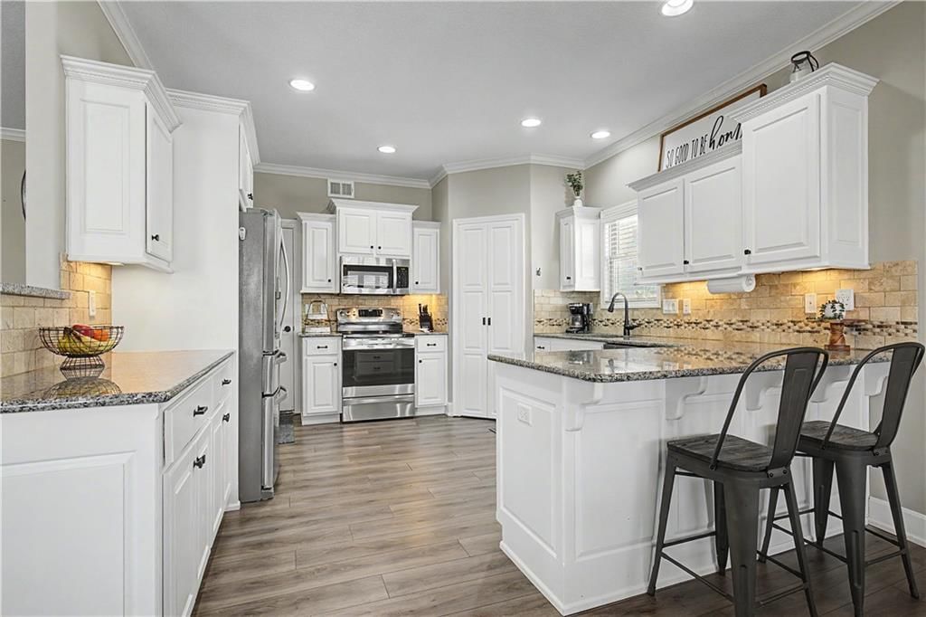 2315 NW Hedgewood Drive — photo 10
