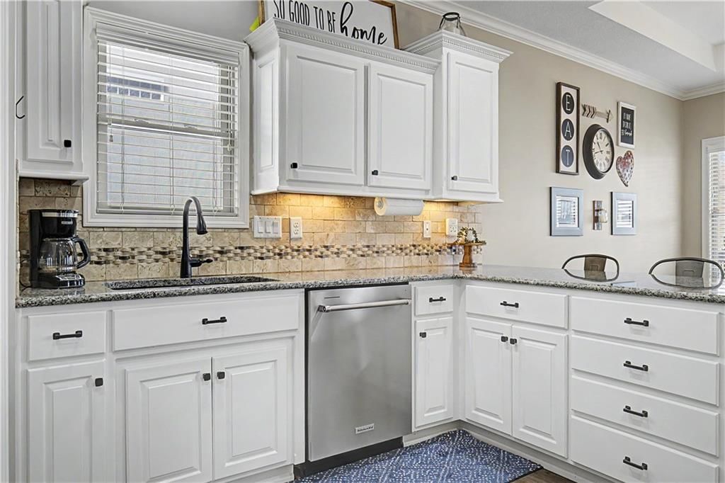 2315 NW Hedgewood Drive — photo 13