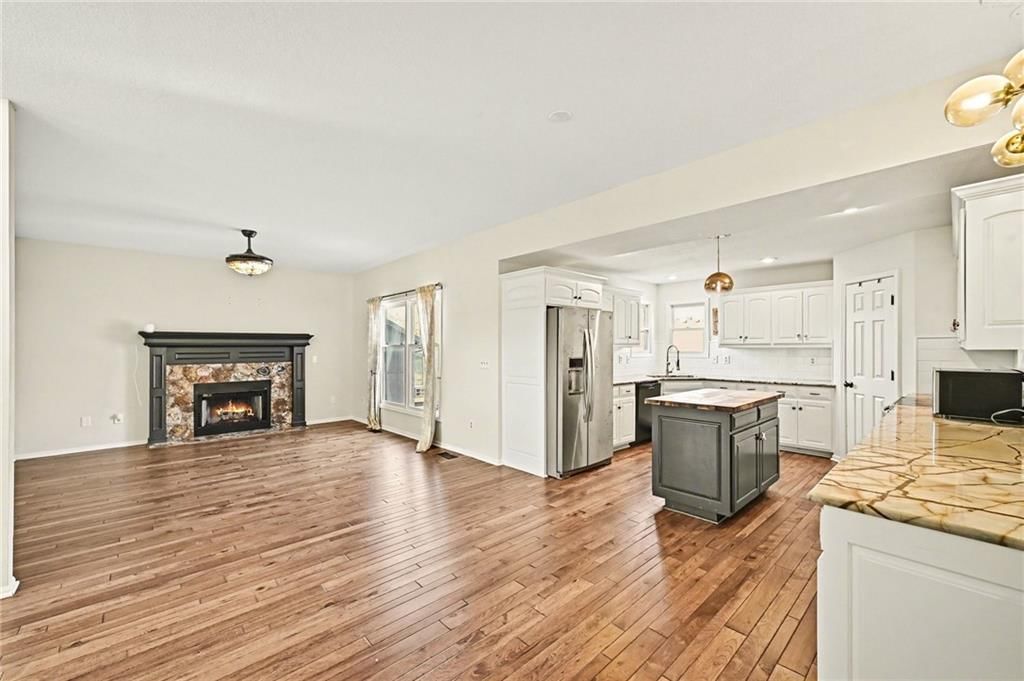 1012 NE Barnes Drive — photo 4