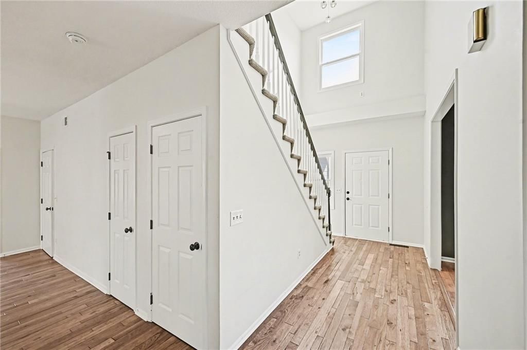 1012 NE Barnes Drive — photo 5