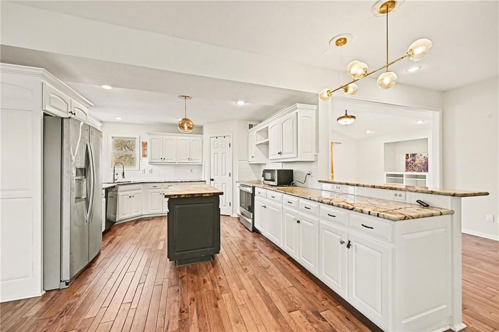 1012 NE Barnes Drive — photo 8