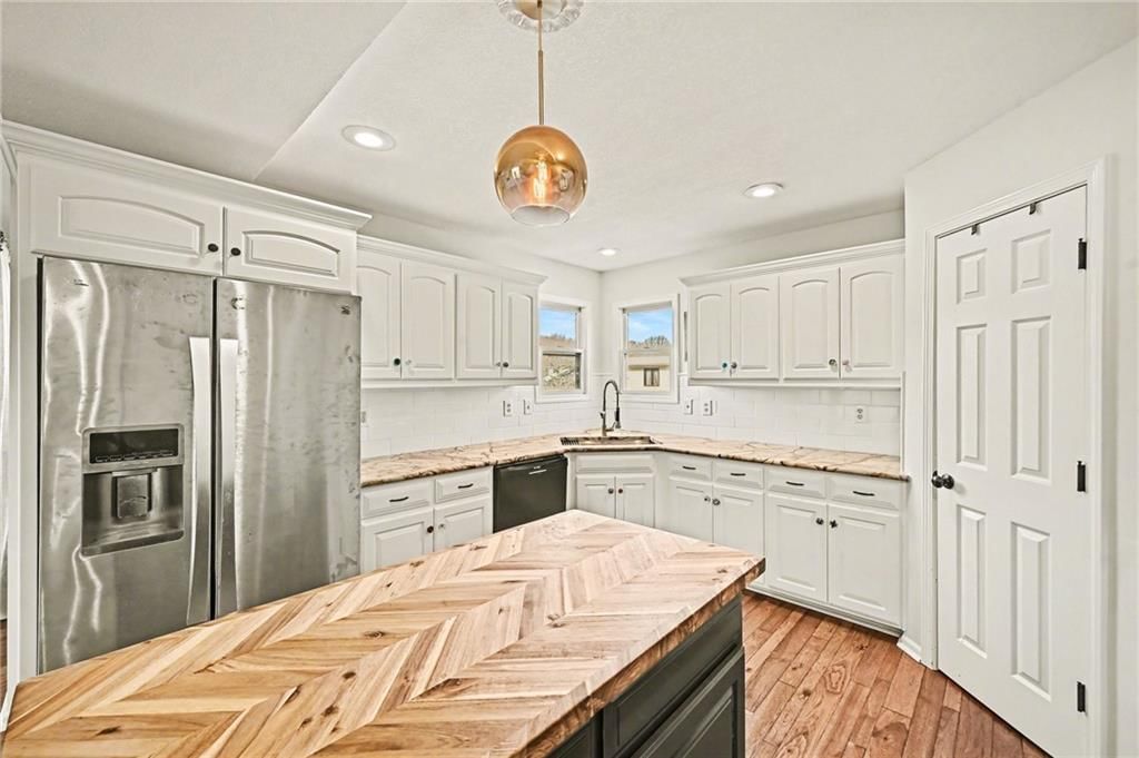 1012 NE Barnes Drive — photo 9