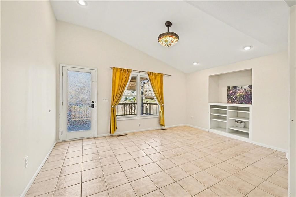 1012 NE Barnes Drive — photo 27