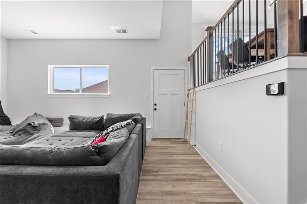 1126 N Holland Drive — photo 24