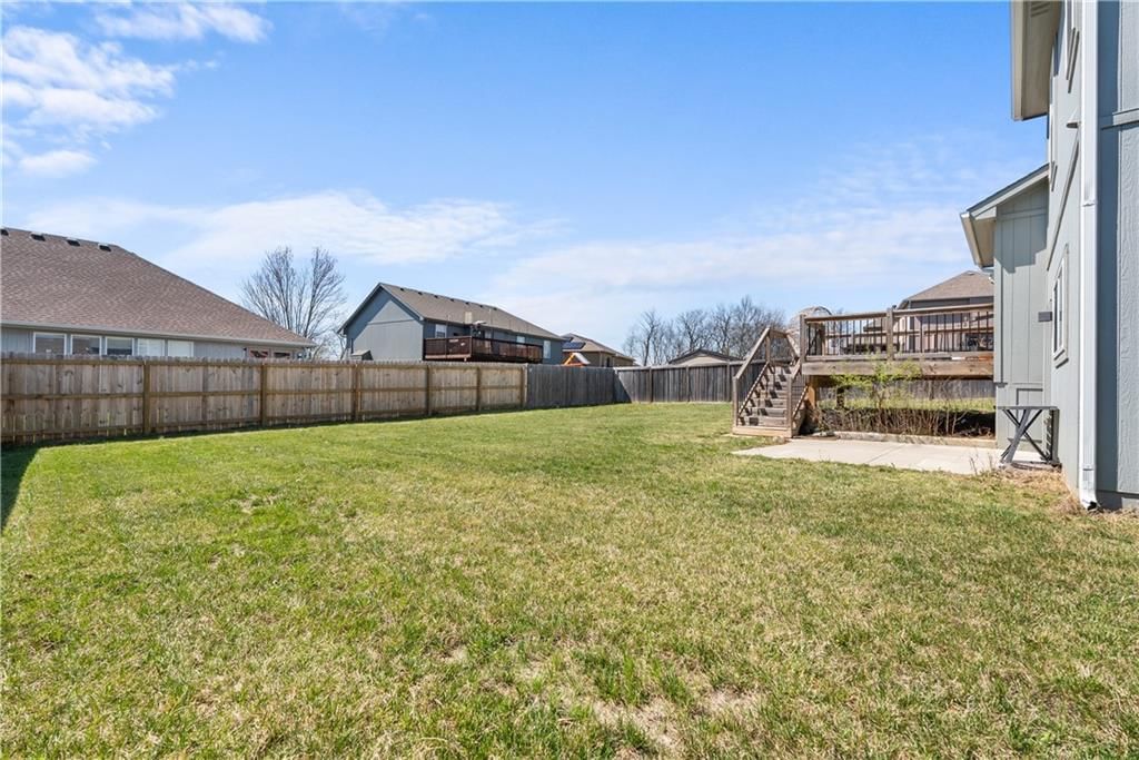 1126 N Holland Drive — photo 30