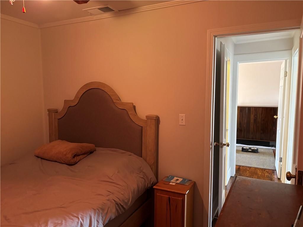 8 S Mulberry Street — photo 22