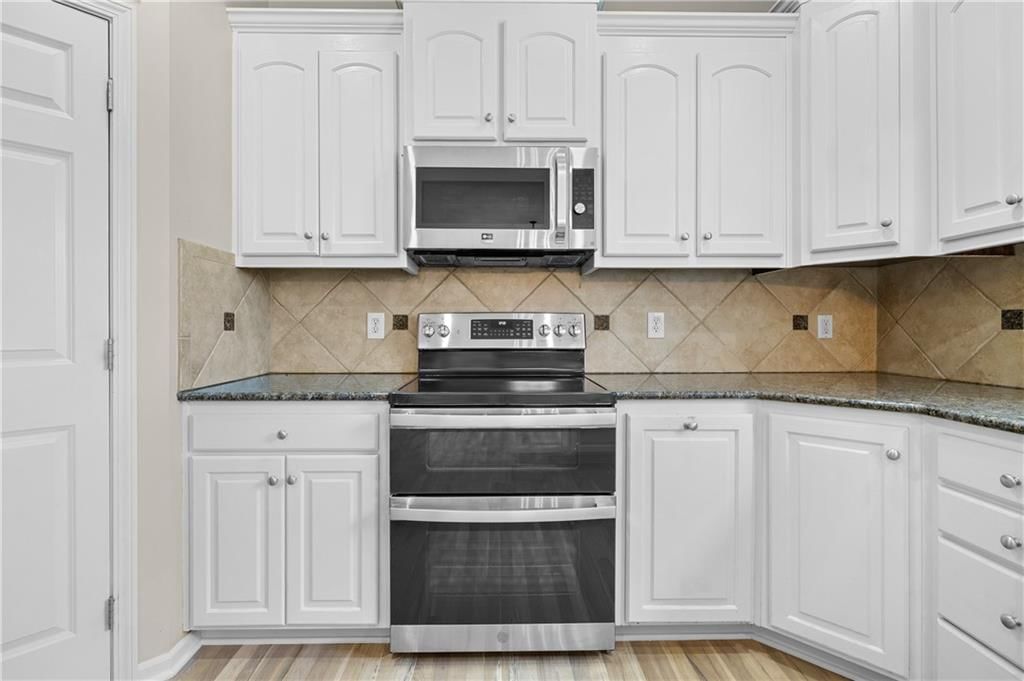12122 W 73 Terrace — photo 17