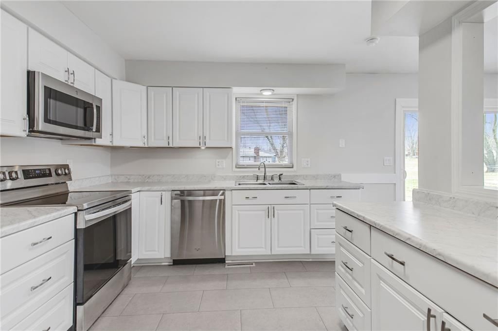 605 E Maple Street — photo 14