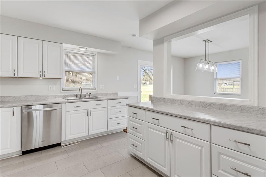 605 E Maple Street — photo 15
