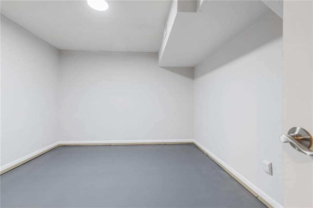 605 E Maple Street — photo 28
