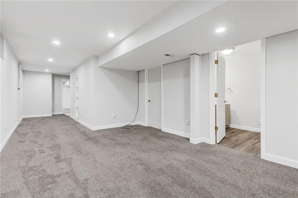 605 E Maple Street — photo 31