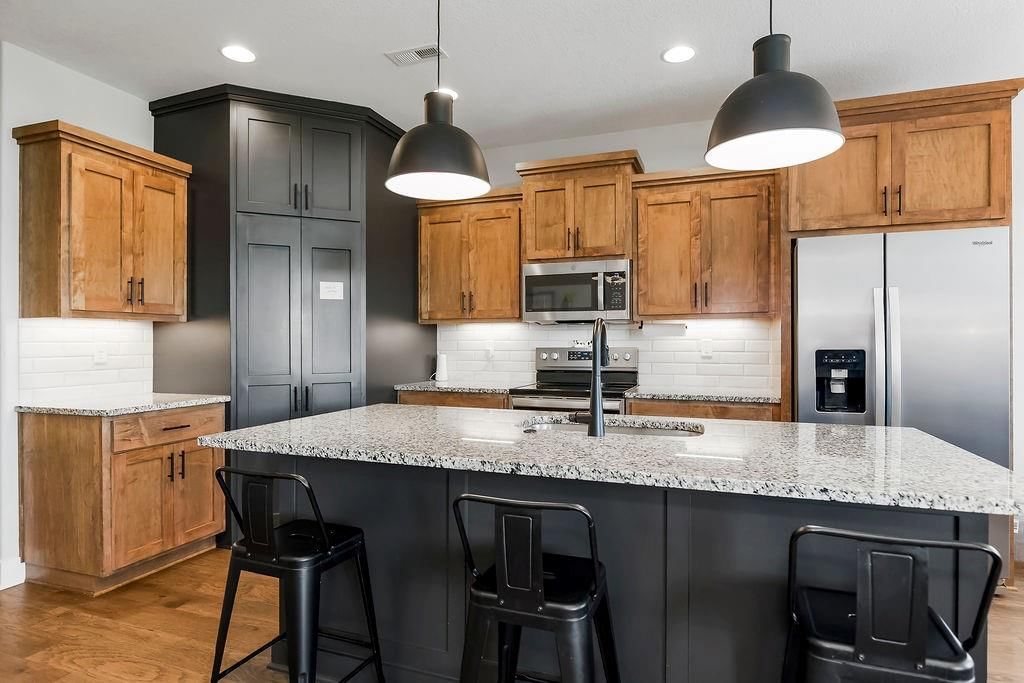 807 W Solomon Drive — photo 7