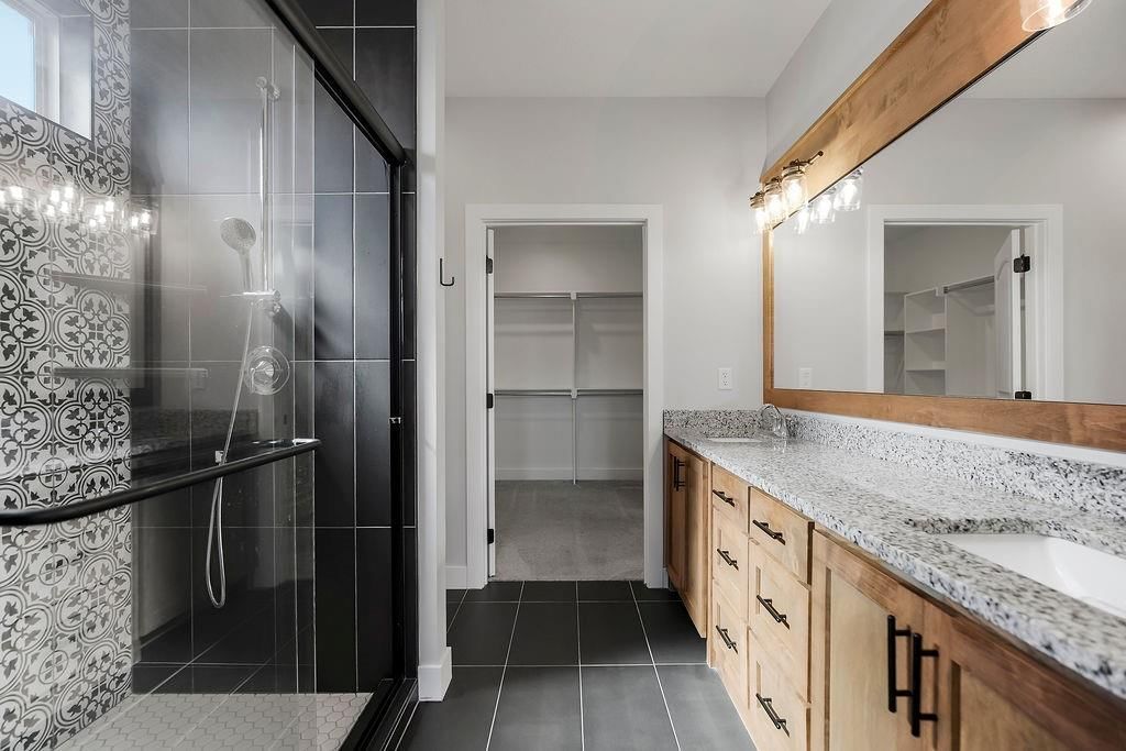 807 W Solomon Drive — photo 12