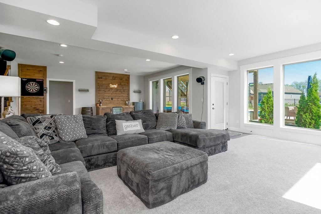 807 W Solomon Drive — photo 25