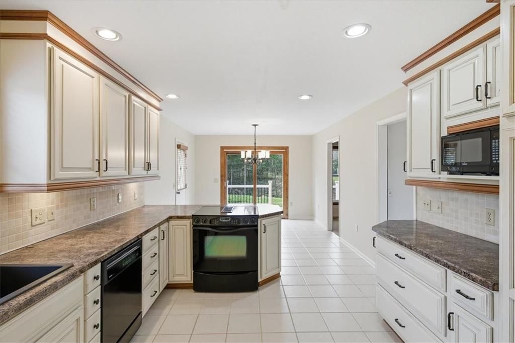 35809 E Ryan Road — photo 11