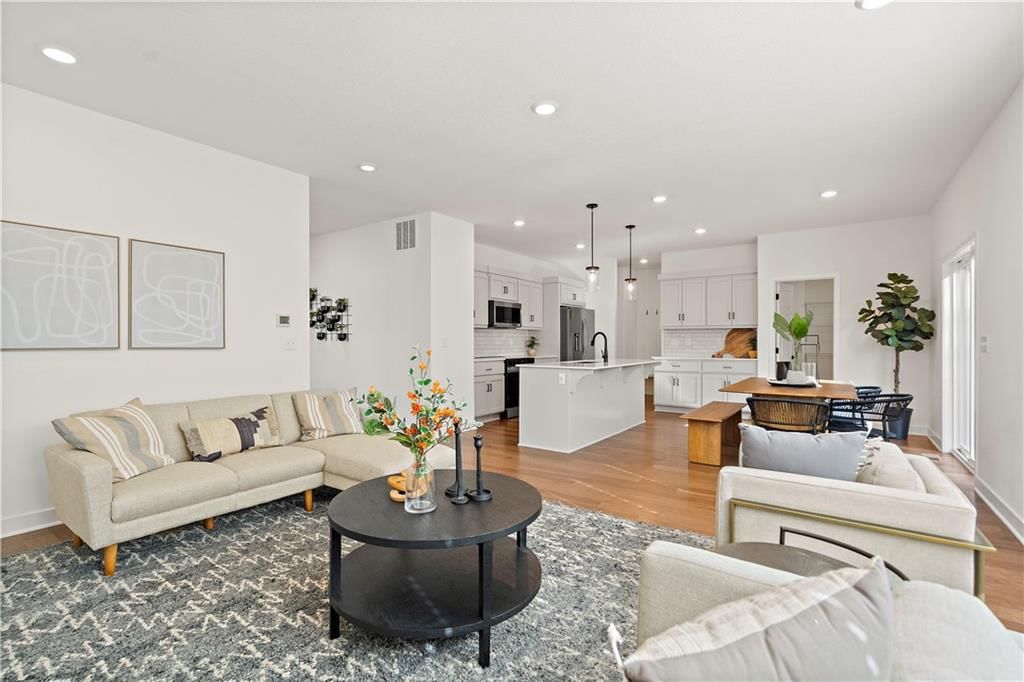 18251 W 166th Terrace — photo 4