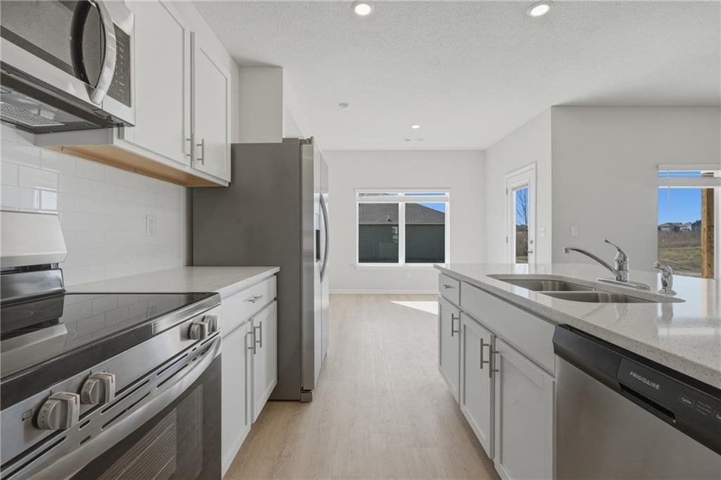 671 W Lanesfield Street — photo 19