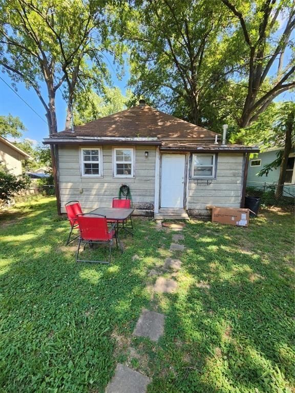 711 W Kansas Street — photo 25
