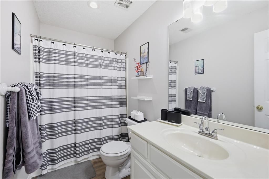 5017 N Washington Street — photo 35