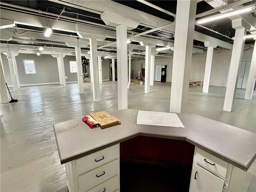 208 S 4th Street W — photo 11