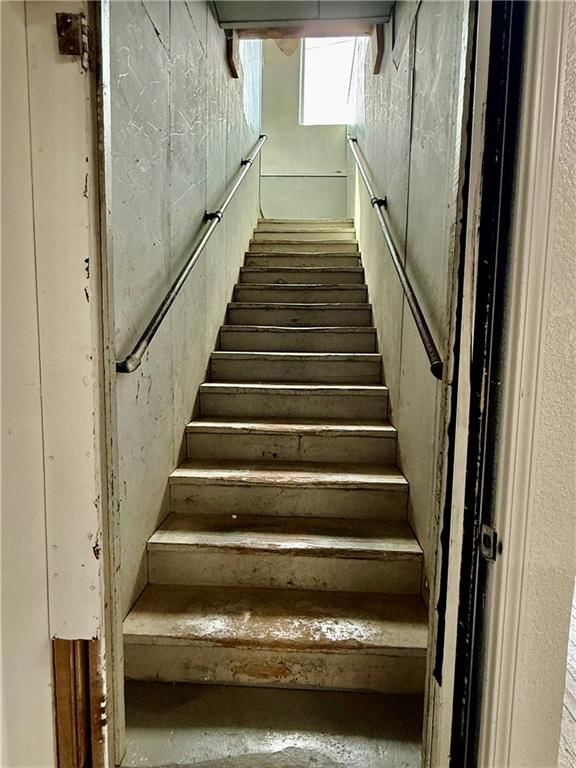 208 S 4th Street W — photo 29