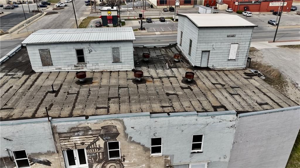 208 S 4th Street W — photo 58