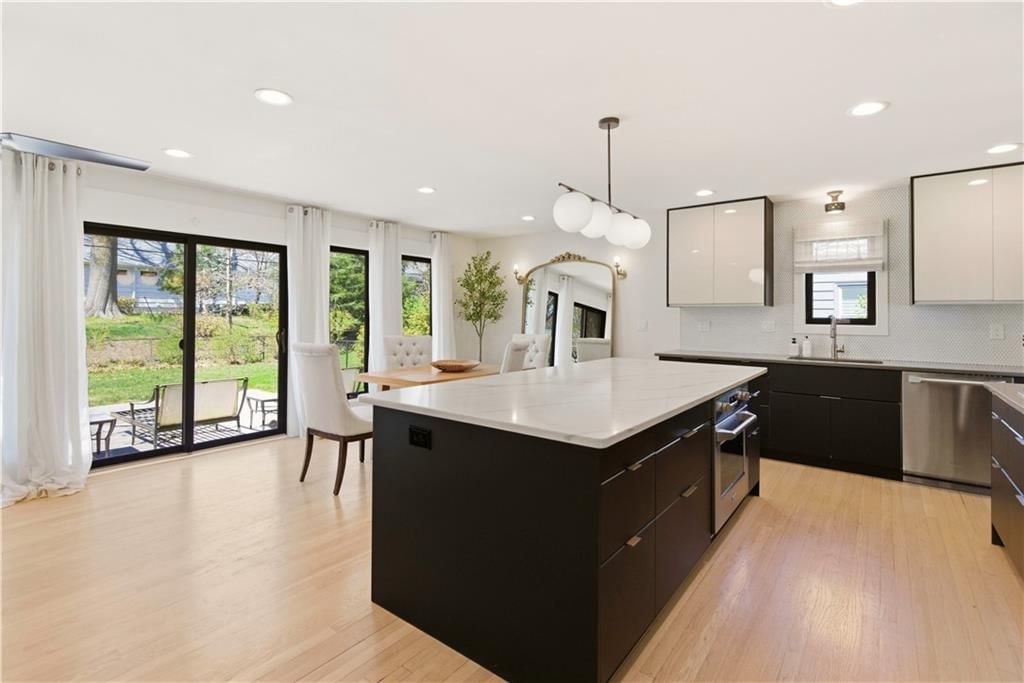 6348 Reeds Drive — photo 8