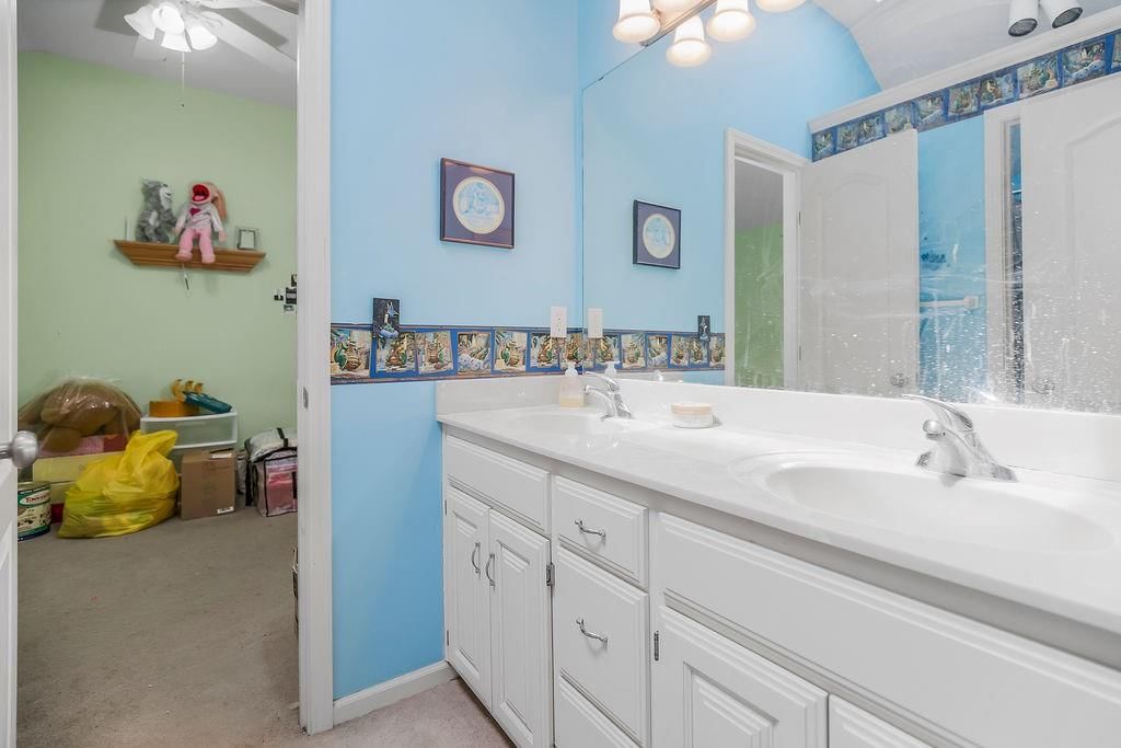 21605 W 60th Terrace — photo 22