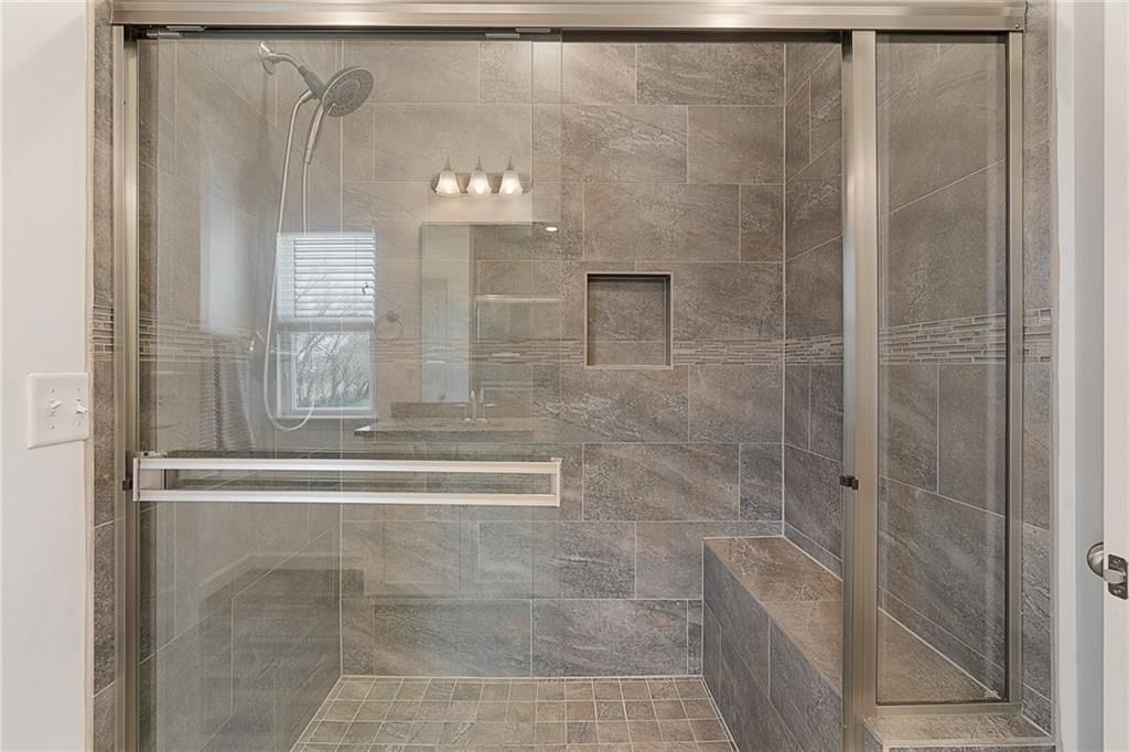 18531 W 194th Terrace — photo 40